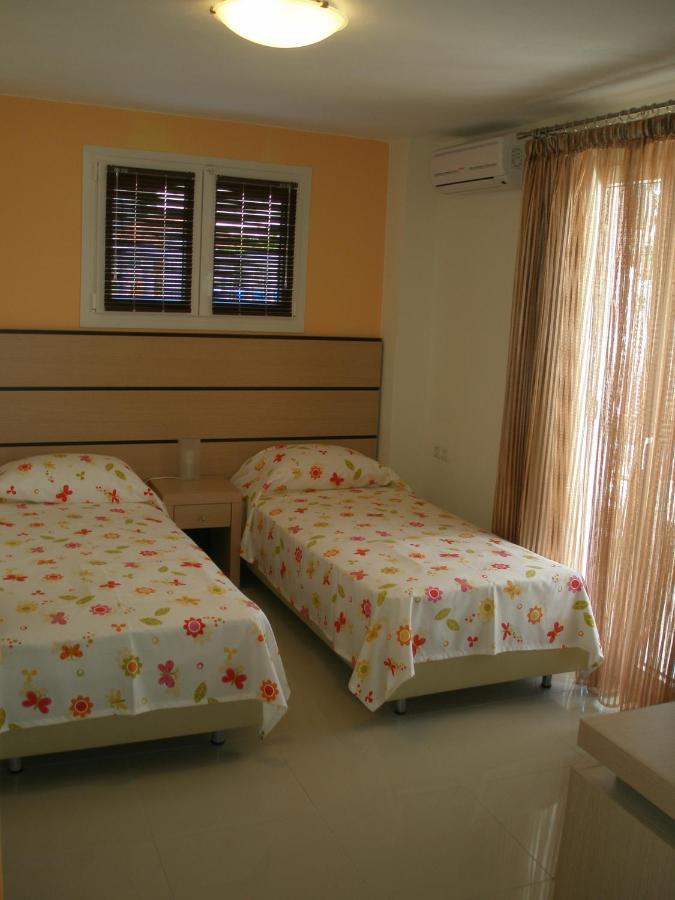 Rainbow Resort Paralía Екстериор снимка