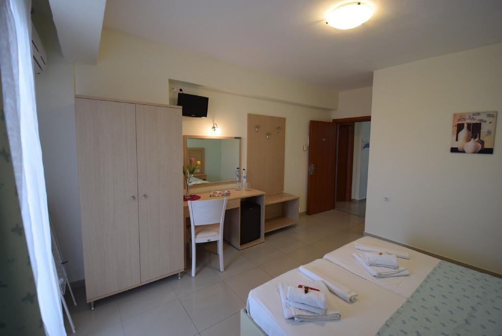 Rainbow Resort Paralía Екстериор снимка