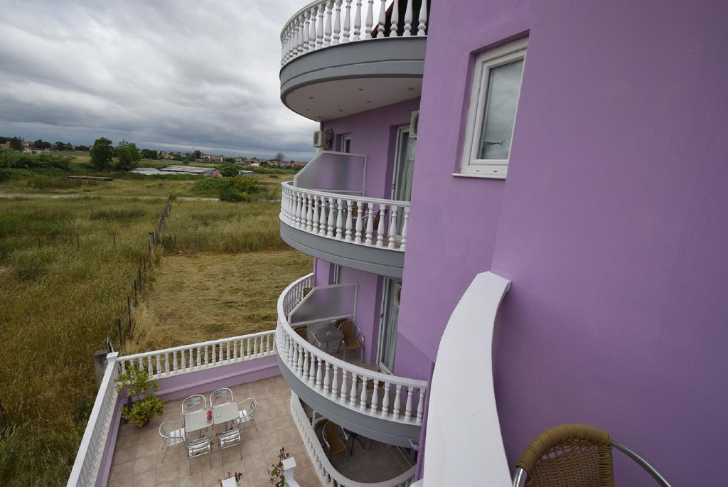 Rainbow Resort Paralía Екстериор снимка